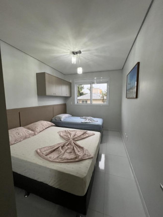 Imagem Apartamento com 2 Quartos para Alugar,  em Canasvieiras - Florianópolis