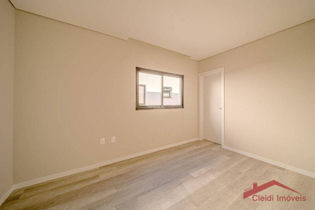 Imagem Casa com 3 Quartos à Venda, 161 m² em Saguaçu - Joinville Imagem Casa com 3 Quartos à Venda, 161 m² em Saguaçu - Joinville