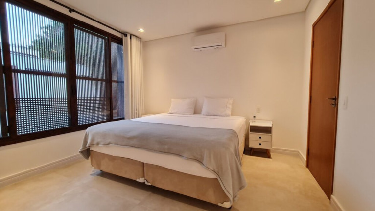Imagem Imóvel com 3 Quartos à Venda, em Camburi - São Sebastião Imagem Imóvel com 3 Quartos à Venda, em Camburi - São Sebastião