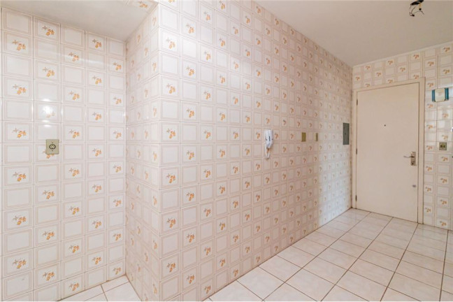 Imagem Imóvel com 3 Quartos à Venda, em Três Figueiras - Porto Alegre Imagem Imóvel com 3 Quartos à Venda, em Três Figueiras - Porto Alegre