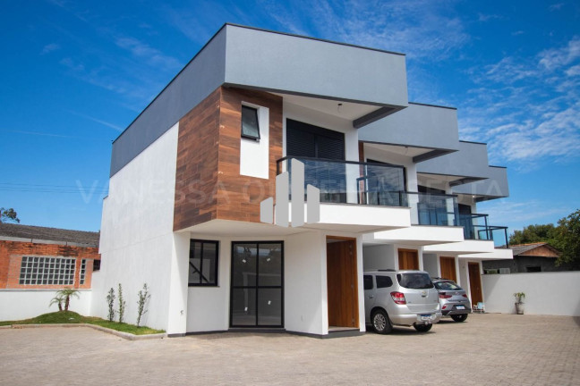 Imagem Sobrado com 2 Quartos à Venda, 89 m² em Praia Da Cal - Torres