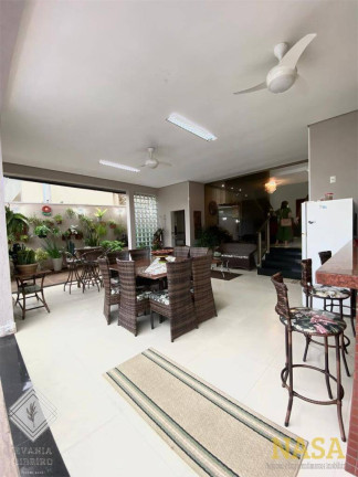 Imagem Casa com 5 Quartos à Venda, 440 m² em Cond Residencial Florais Dos Lagos - Cuiabá Imagem Casa com 5 Quartos à Venda, 440 m² em Cond Residencial Florais Dos Lagos - Cuiabá