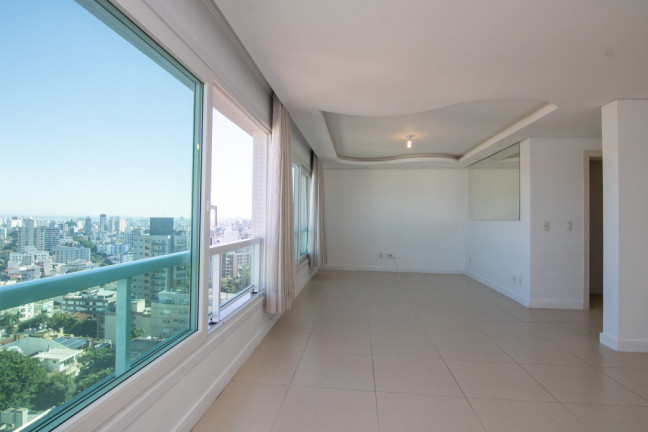Imagem Imóvel com 3 Quartos à Venda, 123 m² em Petrópolis - Porto Alegre Imagem Imóvel com 3 Quartos à Venda, 123 m² em Petrópolis - Porto Alegre