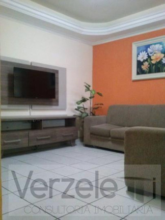Imagem Casa com 4 Quartos para Temporada, 250 m² em Nações - Balneário Camboriú Imagem Casa com 4 Quartos para Temporada, 250 m² em Nações - Balneário Camboriú