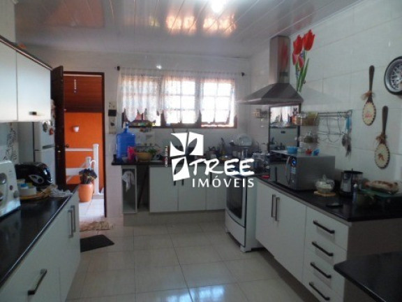 Imagem Imóvel com 3 Quartos à Venda, 240 m² em Jardim Santo Antônio - Arujá Imagem Imóvel com 3 Quartos à Venda, 240 m² em Jardim Santo Antônio - Arujá
