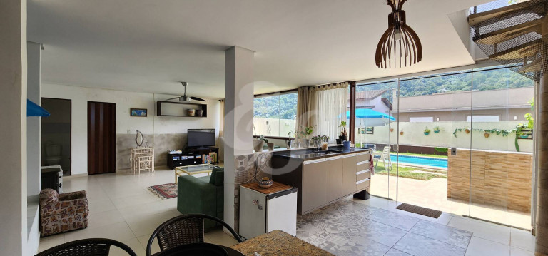 Imagem Casa de Condomínio com 5 Quartos à Venda, 330 m² em Alphaville - Santana De Parnaíba Imagem Casa de Condomínio com 5 Quartos à Venda, 330 m² em Alphaville - Santana De Parnaíba