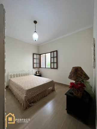 Imagem Casa com 3 Quartos à Venda, 250 m² em Estrada Tremembe - Taubaté