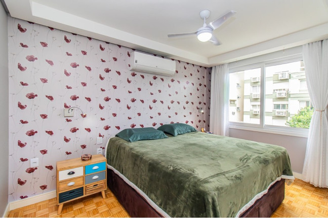 Imagem Imóvel com 3 Quartos à Venda, 109 m² em Centro Histórico - Porto Alegre Imagem Imóvel com 3 Quartos à Venda, 109 m² em Centro Histórico - Porto Alegre