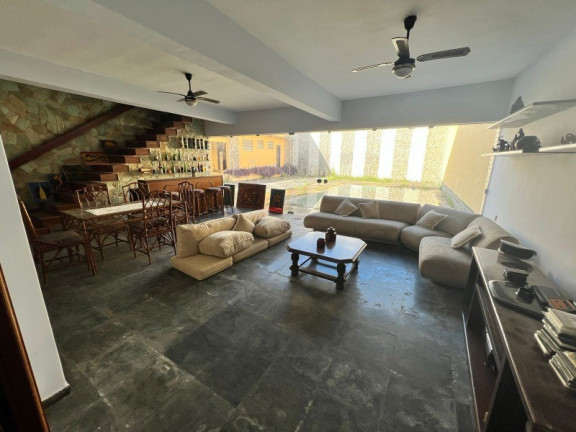 Imagem Casa com 4 Quartos à Venda, 360 m² em Centro - Duque De Caxias