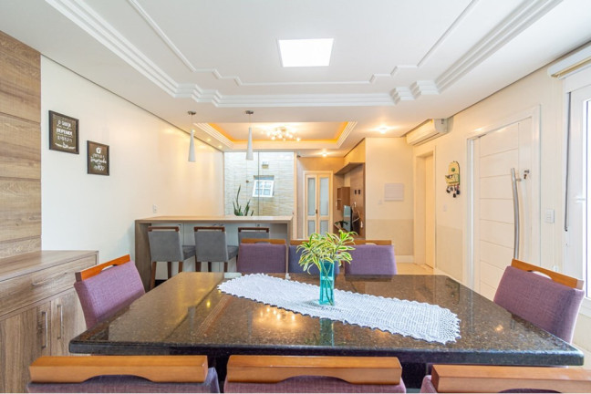 Imagem Casa com 3 Quartos à Venda, 228 m² em Niterói - Canoas Imagem Casa com 3 Quartos à Venda, 228 m² em Niterói - Canoas
