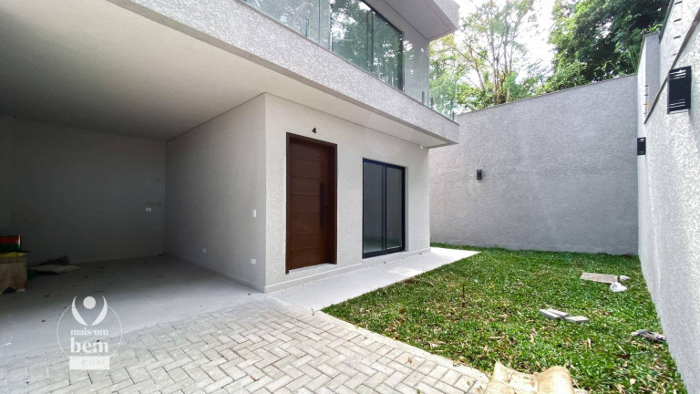 Sobrado com 3 Quartos à Venda, 160 m² em Boa Vista - Curitiba