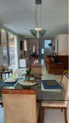 Imagem Casa com 4 Quartos à Venda, 250 m² em Serra Grande - Niterói Imagem Casa com 4 Quartos à Venda, 250 m² em Serra Grande - Niterói