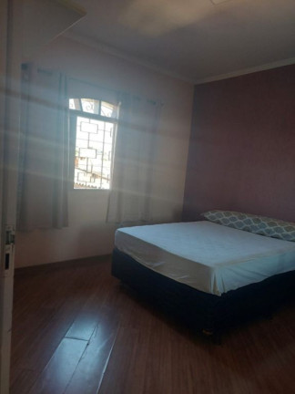 Imagem Sobrado com 3 Quartos à Venda, 255 m² em Vila Júlia - Poá
