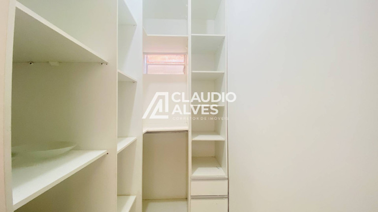 Imagem Casa com 5 Quartos à Venda, 300 m² em Conceição - Feira De Santana Imagem Casa com 5 Quartos à Venda, 300 m² em Conceição - Feira De Santana