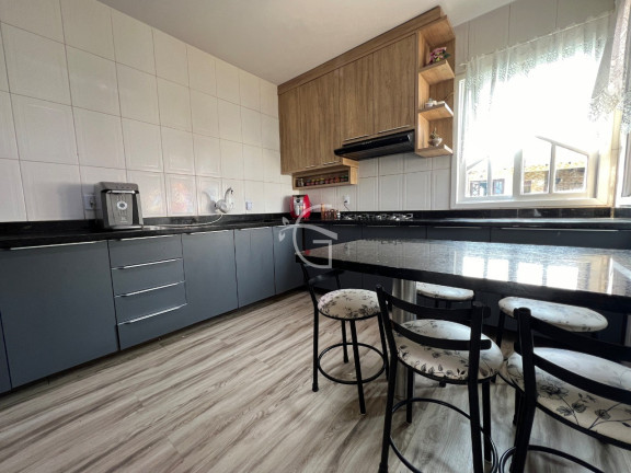 Imagem Sobrado com 3 Quartos à Venda, 230 m² em Boa Vista - Joinville Imagem Sobrado com 3 Quartos à Venda, 230 m² em Boa Vista - Joinville