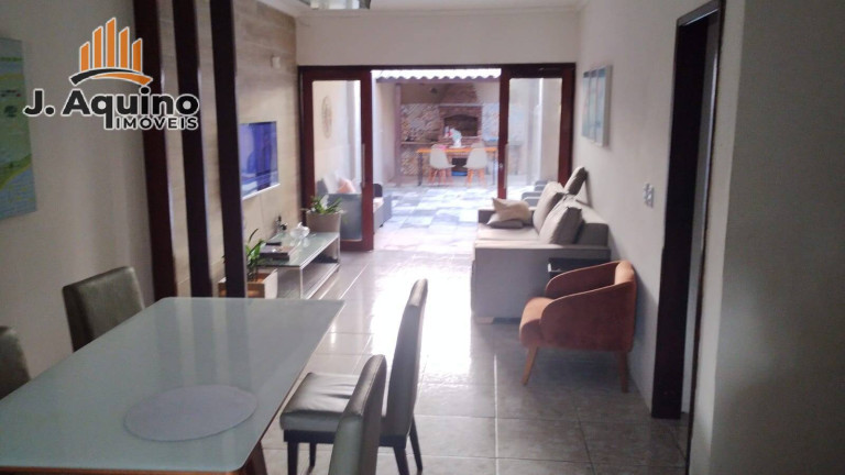 Imagem Casa com 3 Quartos à Venda, em Sapiranga - Fortaleza Imagem Casa com 3 Quartos à Venda, em Sapiranga - Fortaleza