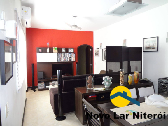 Casa com 6 Quartos à Venda, 420 m² em São Francisco - Niterói
