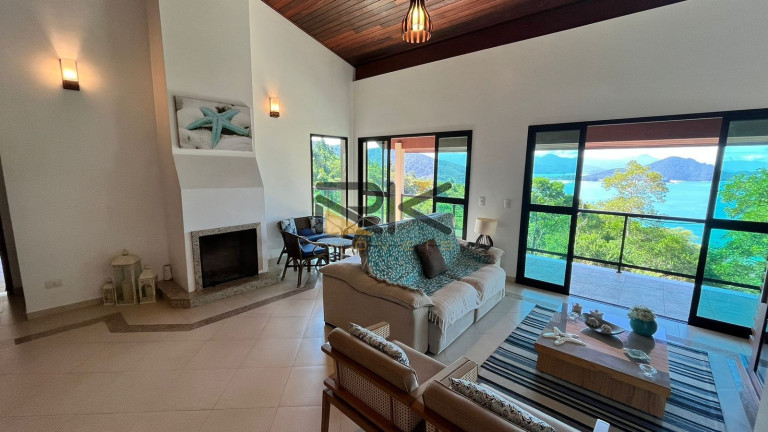 Imagem Sobrado com 3 Quartos à Venda, 600 m² em Toninhas - Ubatuba