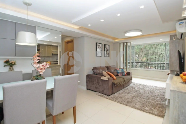 Apartamento com 2 Quartos à Venda, 68 m² em Passo Da Areia - Porto Alegre