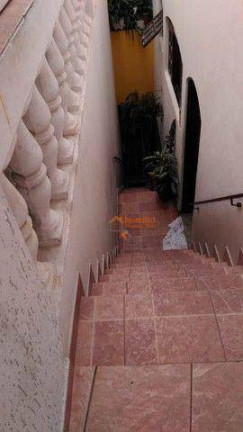 Sobrado com 6 Quartos à Venda, 200 m² em Jardim Da Mamãe - Guarulhos