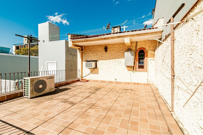 Imagem Casa com 3 Quartos à Venda, 299 m² em Passo Da Areia - Porto Alegre Imagem Casa com 3 Quartos à Venda, 299 m² em Passo Da Areia - Porto Alegre