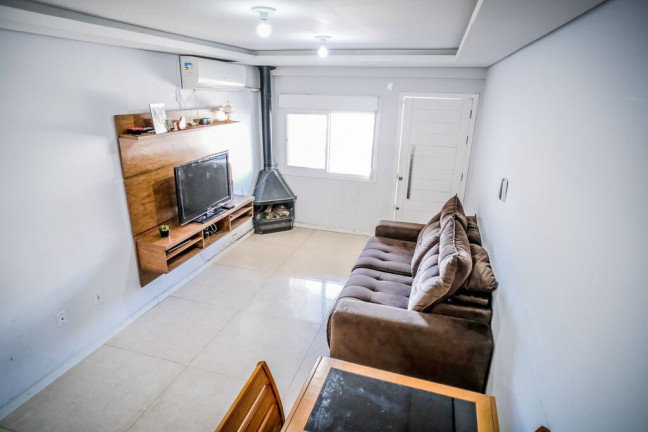 Imagem Casa com 2 Quartos à Venda, 100 m² em Jardim Itu - Porto Alegre Imagem Casa com 2 Quartos à Venda, 100 m² em Jardim Itu - Porto Alegre