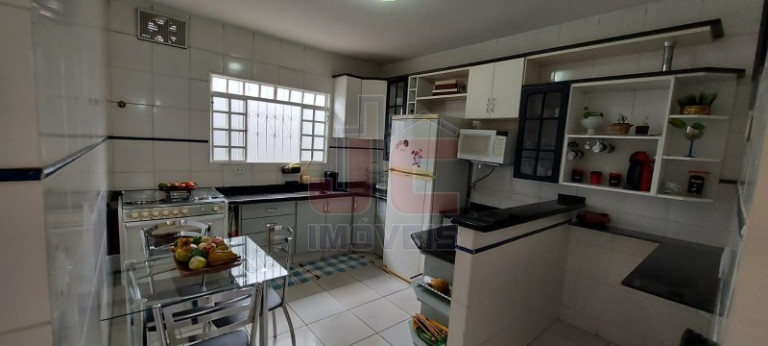 Imagem Casa com 3 Quartos à Venda, em Marilia - Ribeirão Preto Imagem Casa com 3 Quartos à Venda, em Marilia - Ribeirão Preto