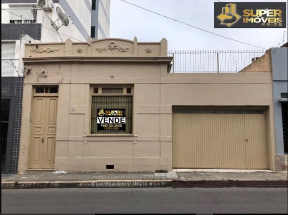 Imagem Casa com 3 Quartos à Venda, 260 m² em Centro - Pelotas