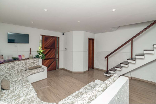 Imagem Casa com 5 Quartos à Venda, 450 m² em Bom Fim - Porto Alegre
