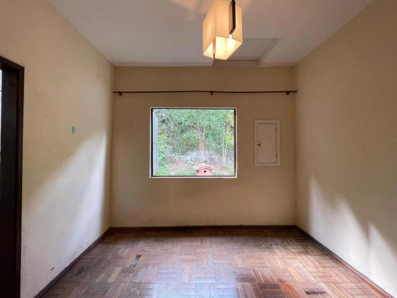 Imagem Casa com 5 Quartos à Venda, 181 m² em Albuquerque - Teresópolis