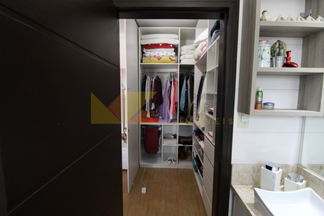 Imagem Sobrado com 3 Quartos à Venda, 120 m² em água Verde - Blumenau