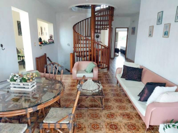 Imagem Casa com 6 Quartos à Venda, 674 m² em Cidade Nova Peruibe - Peruíbe Imagem Casa com 6 Quartos à Venda, 674 m² em Cidade Nova Peruibe - Peruíbe