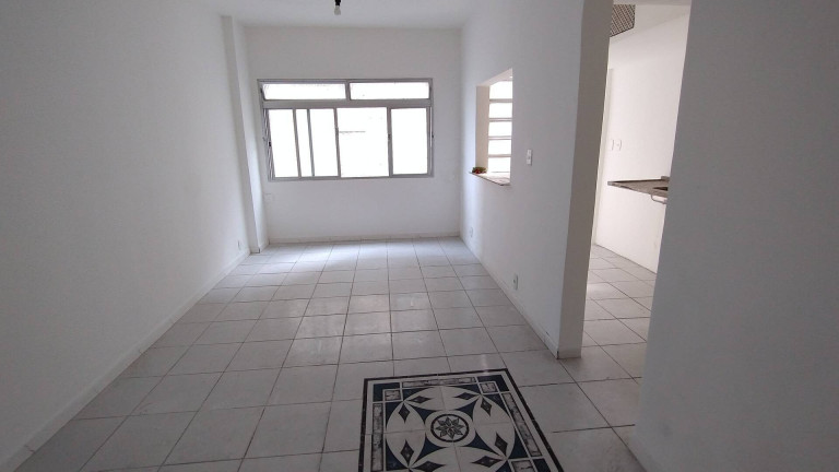 Apartamento à Venda, 34 m² em Santos