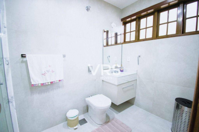 Imagem Casa com 4 Quartos à Venda, 232 m² em Carlos Guinle - Teresópolis Imagem Casa com 4 Quartos à Venda, 232 m² em Carlos Guinle - Teresópolis