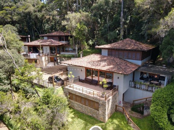 Imagem Casa com 4 Quartos à Venda, 375 m² em Região Do Vale Encantado - Campos Do Jordão Imagem Casa com 4 Quartos à Venda, 375 m² em Região Do Vale Encantado - Campos Do Jordão