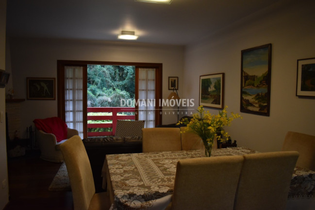 Imagem Imóvel com 3 Quartos à Venda, 104 m² em Região De Capivari - Campos Do Jordão Imagem Imóvel com 3 Quartos à Venda, 104 m² em Região De Capivari - Campos Do Jordão