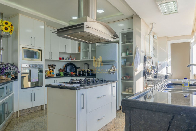 Imagem Cobertura com 4 Quartos à Venda, 130 m² em Centro - Balneário Camboriú Imagem Cobertura com 4 Quartos à Venda, 130 m² em Centro - Balneário Camboriú