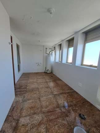 Imagem Imóvel com 4 Quartos à Venda, 547 m² em Floresta - Porto Alegre Imagem Imóvel com 4 Quartos à Venda, 547 m² em Floresta - Porto Alegre
