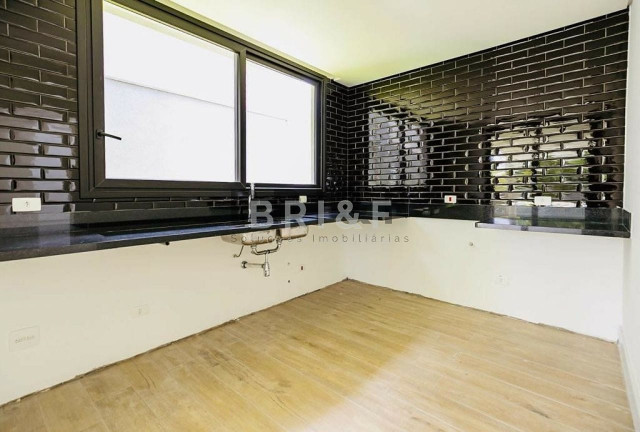 Imagem Casa com 3 Quartos à Venda, 272 m² em Moema - São Paulo Imagem Casa com 3 Quartos à Venda, 272 m² em Moema - São Paulo