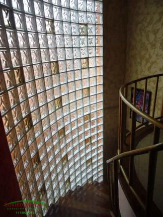 Imagem Sobrado com 4 Quartos à Venda, 264 m² em Jardim Paraventi - Guarulhos