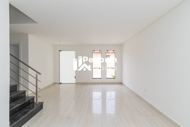Imagem Sobrado com 3 Quartos à Venda, 110 m² em Uberaba - Curitiba
