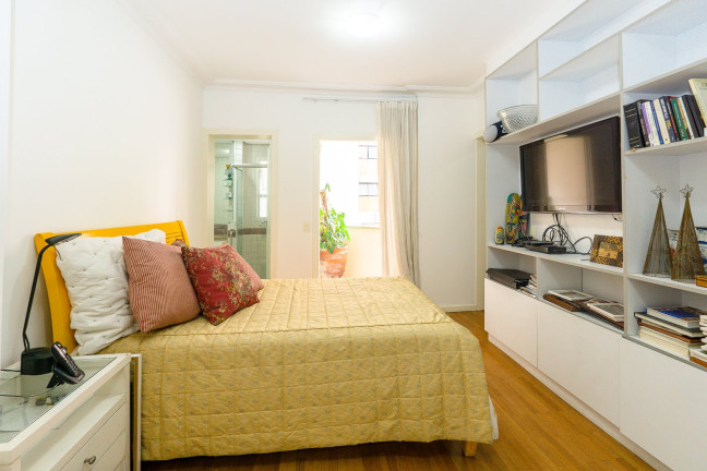 Imagem Apartamento com 3 Quartos à Venda, 210 m² em Moema Pássaros - São Paulo