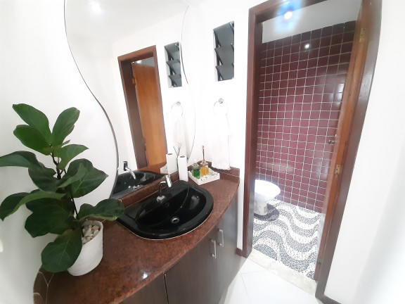 Imagem Imóvel com 4 Quartos à Venda, 301 m² em Jardim Apipema - Salvador Imagem Imóvel com 4 Quartos à Venda, 301 m² em Jardim Apipema - Salvador