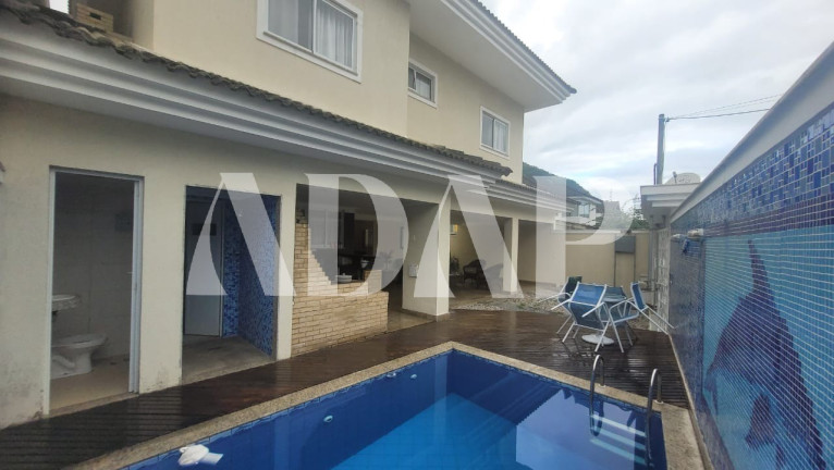 Imagem Casa com 3 Quartos à Venda, 273 m² em Vargem Pequena - Rio De Janeiro