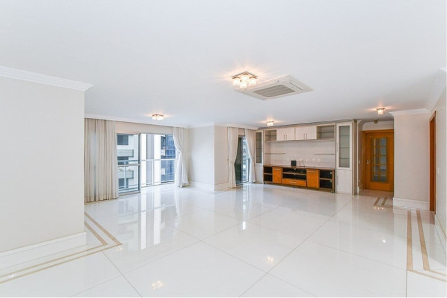Imagem Apartamento com 3 Quartos à Venda, 214 m² em Itaim Bibi - São Paulo Imagem Apartamento com 3 Quartos à Venda, 214 m² em Itaim Bibi - São Paulo