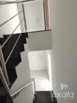 Imagem Sobrado com 3 Quartos à Venda, 132 m² em Colina De Laranjeiras - Serra Imagem Sobrado com 3 Quartos à Venda, 132 m² em Colina De Laranjeiras - Serra