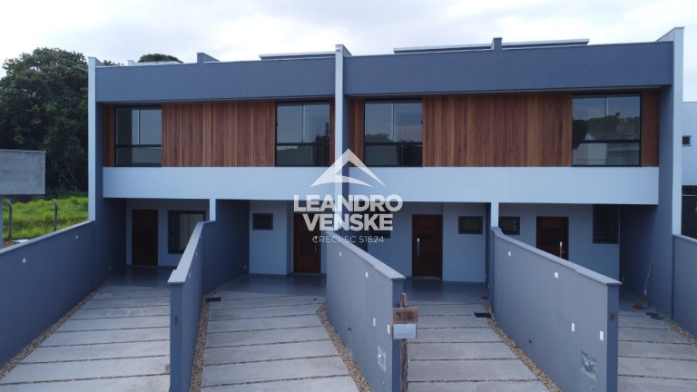 Imagem Sobrado com 3 Quartos à Venda, em Glória - Joinville Imagem Sobrado com 3 Quartos à Venda, em Glória - Joinville