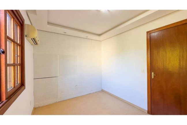 Imagem Casa com 3 Quartos à Venda, em Vila Conceição - Porto Alegre Imagem Casa com 3 Quartos à Venda, em Vila Conceição - Porto Alegre