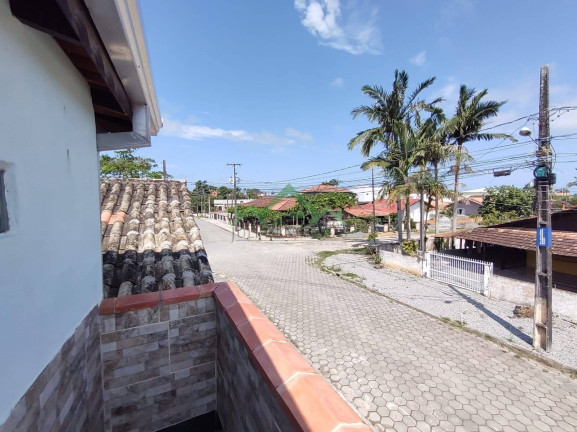 Imagem Casa com 4 Quartos à Venda, 225 m² em Costeira - Balneário Barra Do Sul Imagem Casa com 4 Quartos à Venda, 225 m² em Costeira - Balneário Barra Do Sul