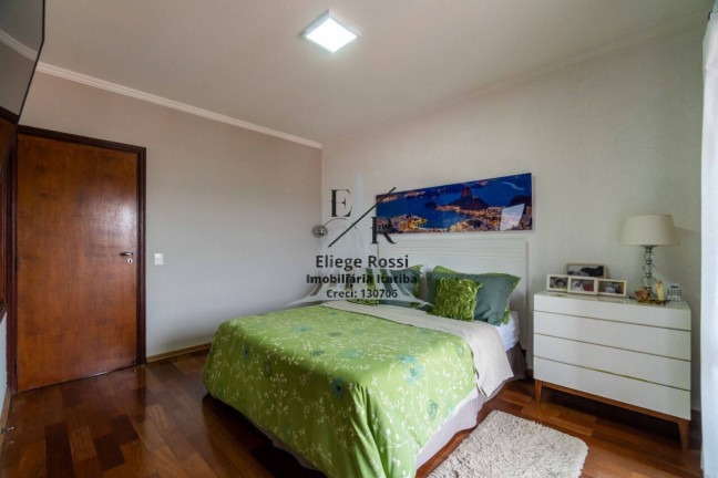 Imagem Casa com 3 Quartos à Venda, em Valinhos Imagem Casa com 3 Quartos à Venda, em Valinhos